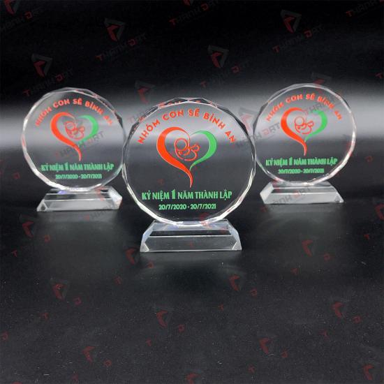 Biểu trưng pha lê